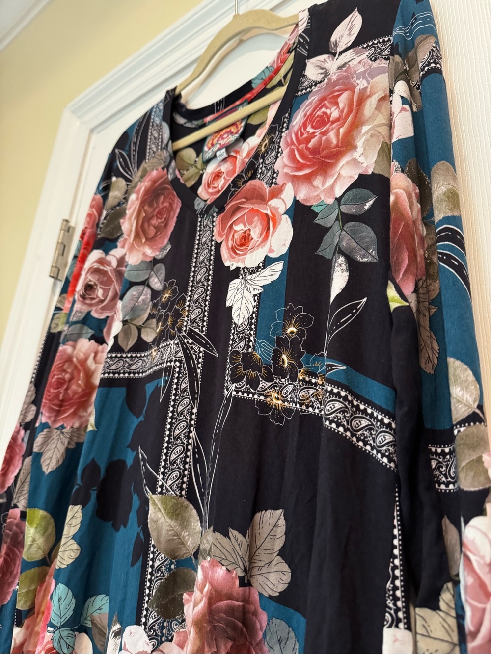 Johnny Was Los Angeles Floral Paisley Tunic Top Black Teal Pink Size L - Picture 3 of 8
